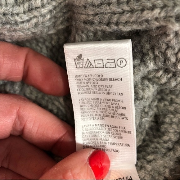 BCBG MaxAzria vintage cropped cabled sweater short sleeve wool grey S - Picture 8 of 9